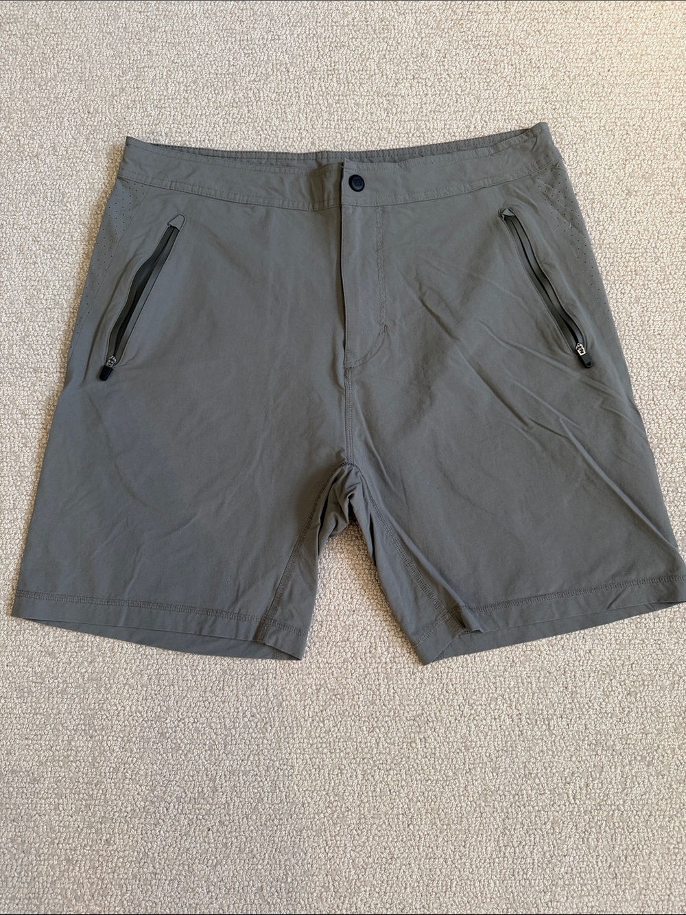 Men's Mack Weldon Performance Gray Zip-Pocket Shorts